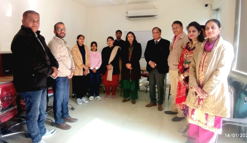 Vardhman A & E Group provided 10 computer sets to District Red Cross Society